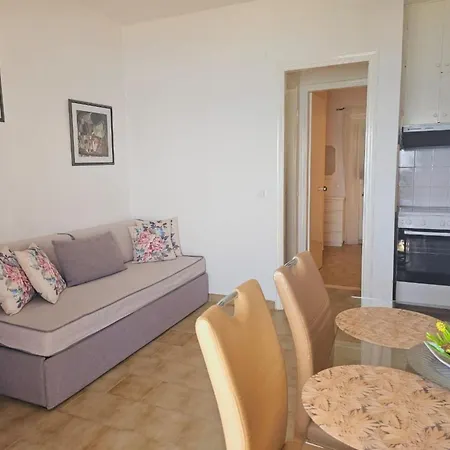 Corfu Menigos 67 * Glyfada (Corfu)