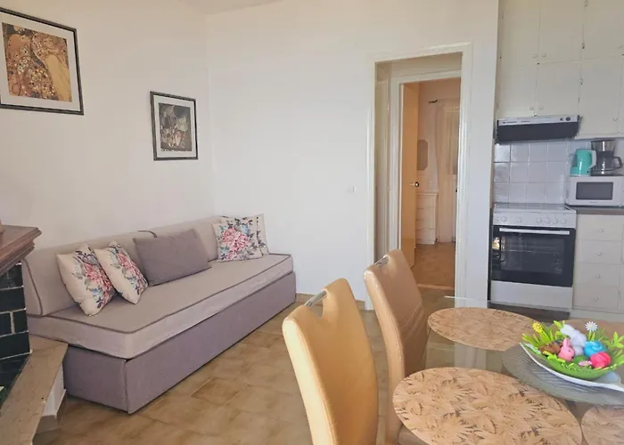 Corfu Menigos 67 * 글리파다