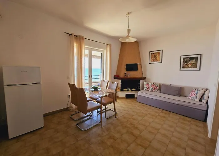 Corfu Menigos 67 아파트